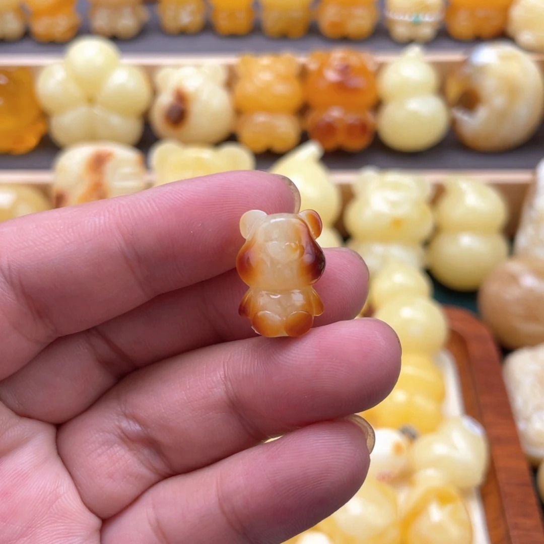 琥珀未镶嵌裸石蜜蜡