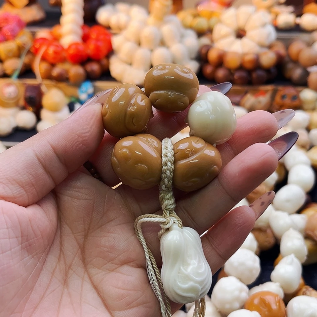 手串菩提根/象牙果玉兔