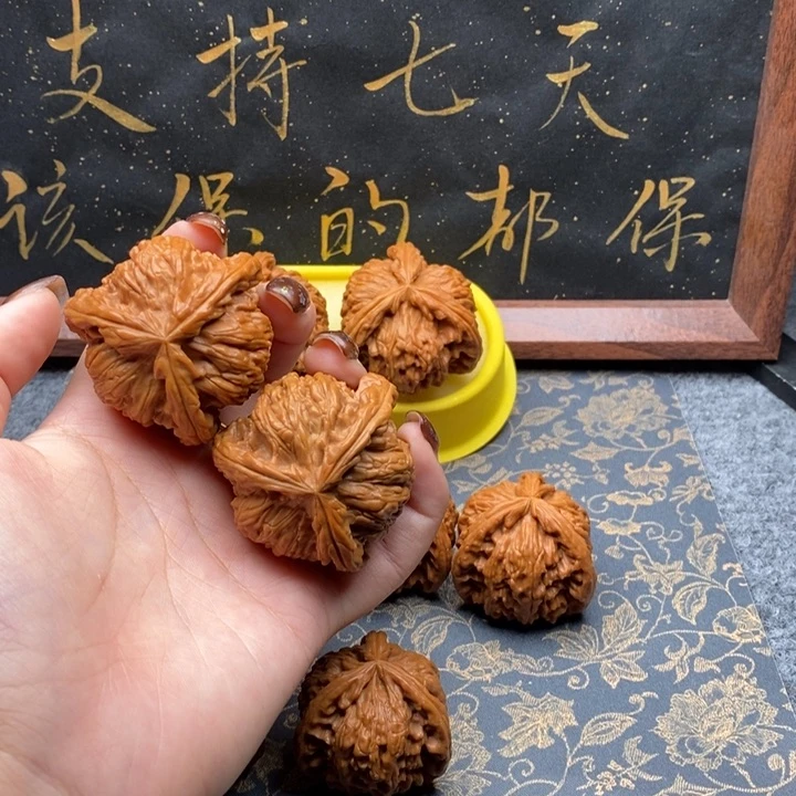 吊坠文玩核桃小*白狮子