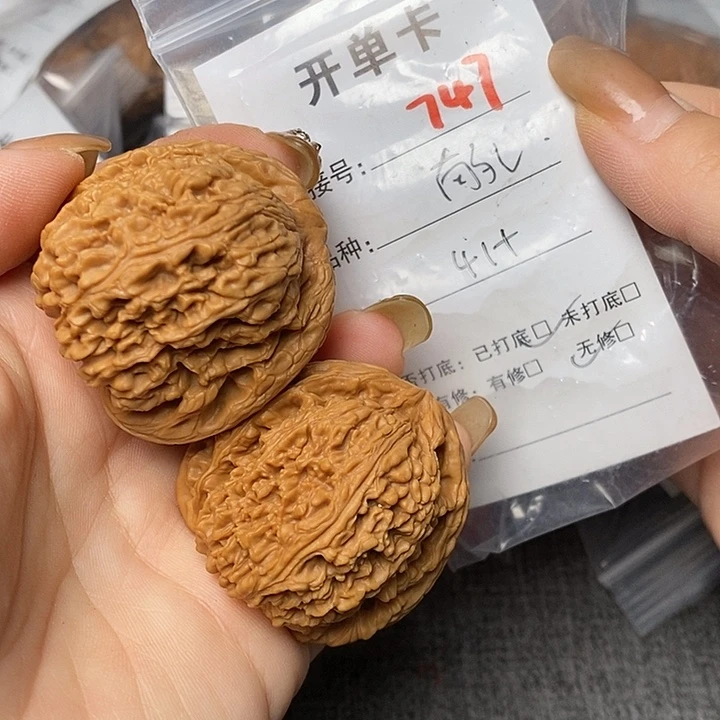 文玩核桃把件747哈哈哈
