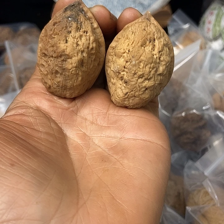 把件文玩核桃云南铁核桃基地77