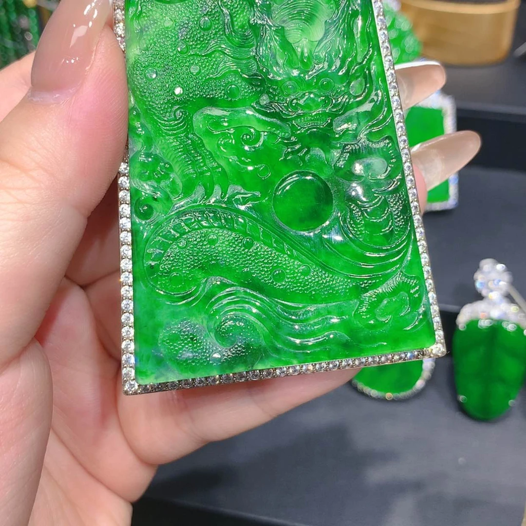 【闪购商品】颈饰银S925镶嵌翡翠柒姐