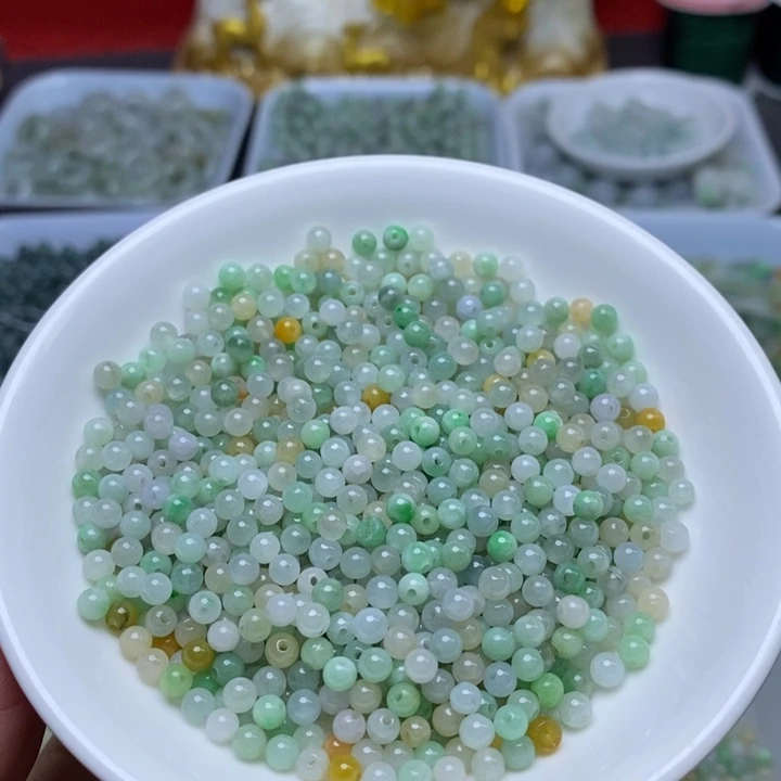 翡翠未镶嵌手链卡3.8冰三彩100个