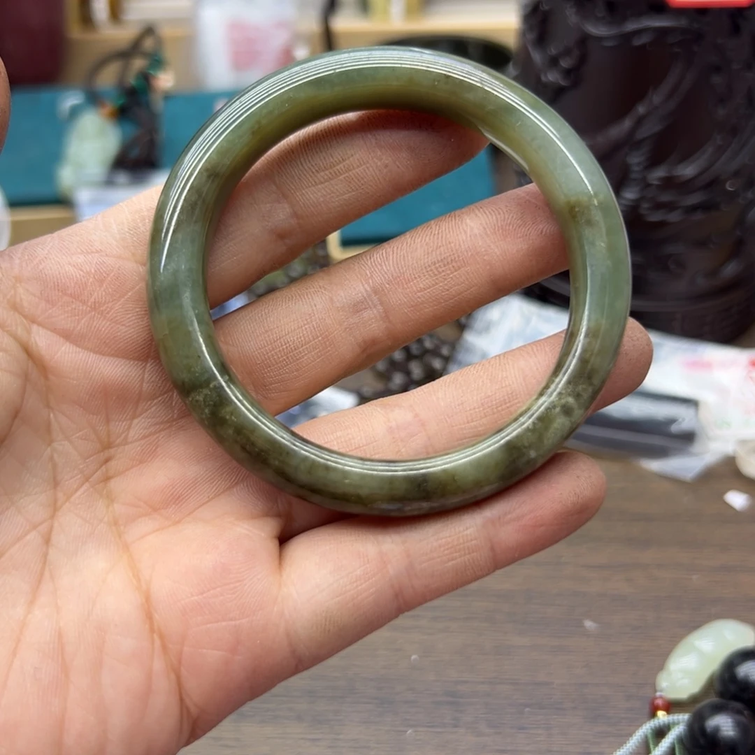 和田玉未镶嵌手镯57.7圈围246