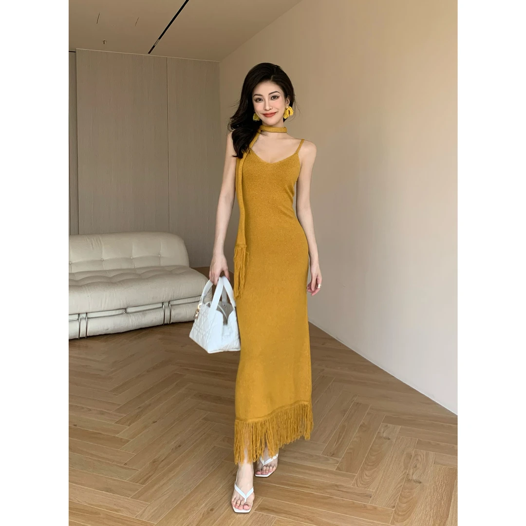 【现货】时尚气质显瘦夏季度假吊带针织流苏连衣裙女 JD03LMPT1107