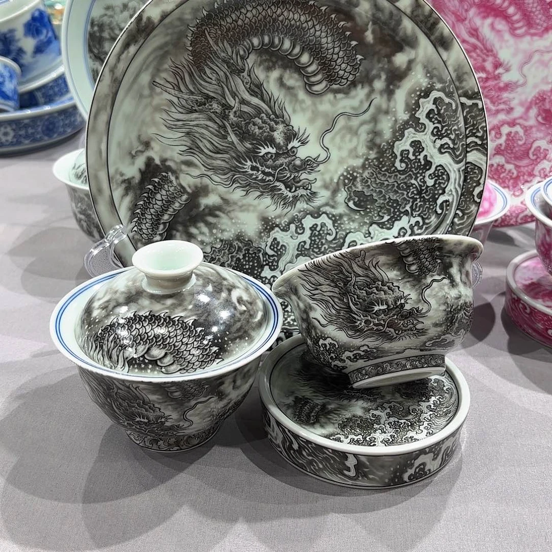 瓷片景德镇瓷器精品陈列