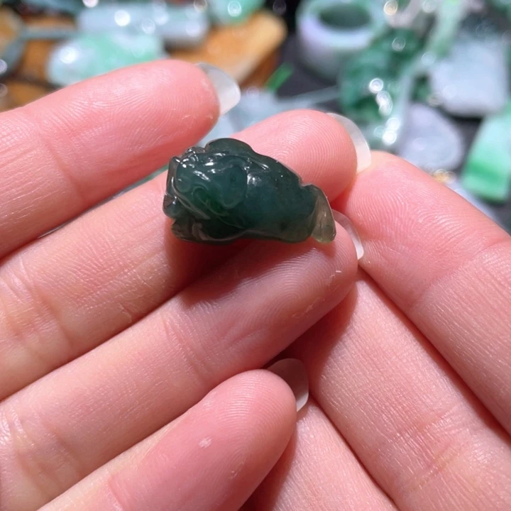 【闪购商品】翡翠颈饰未镶嵌天然翡翠