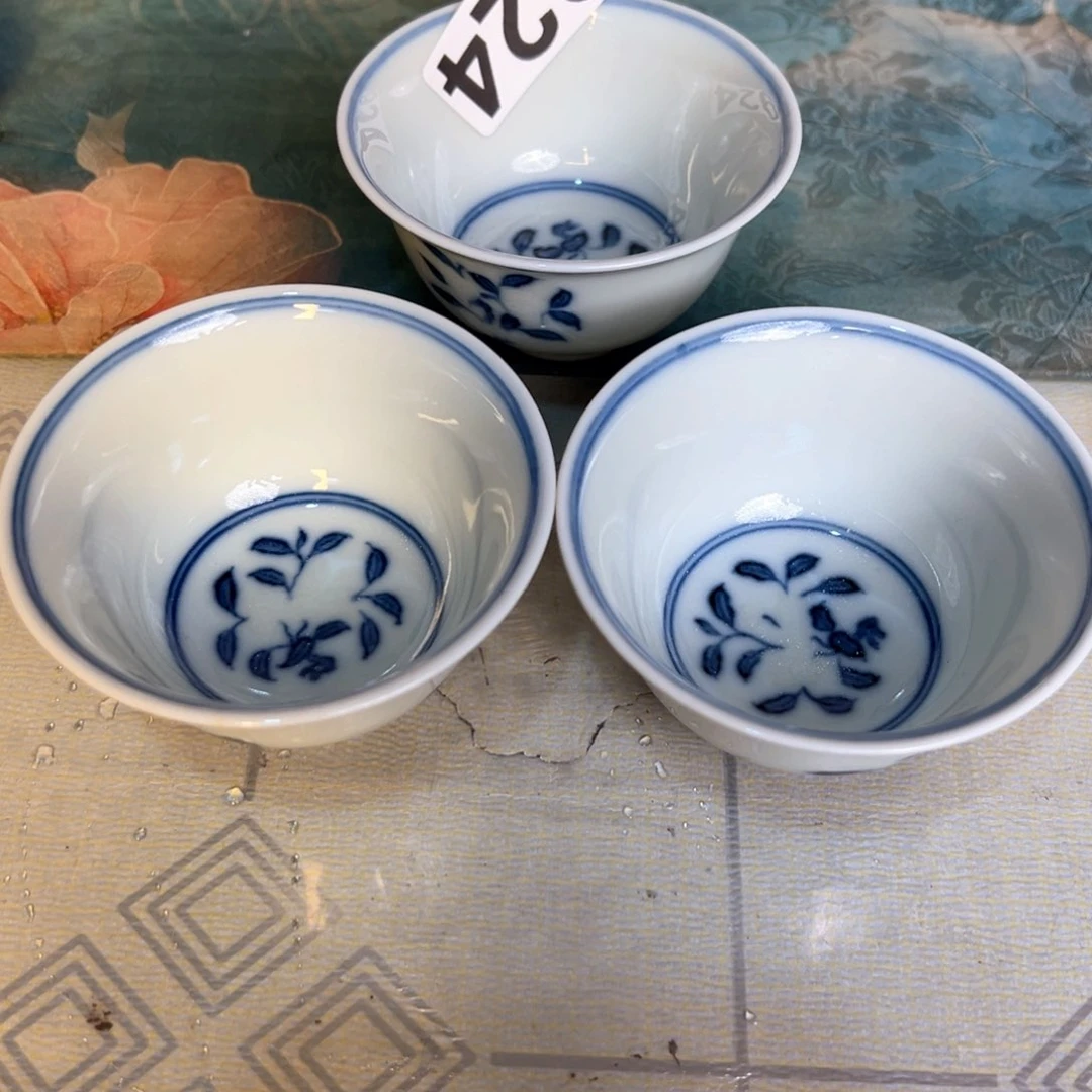 杯朝**舞青花釉里红原矿