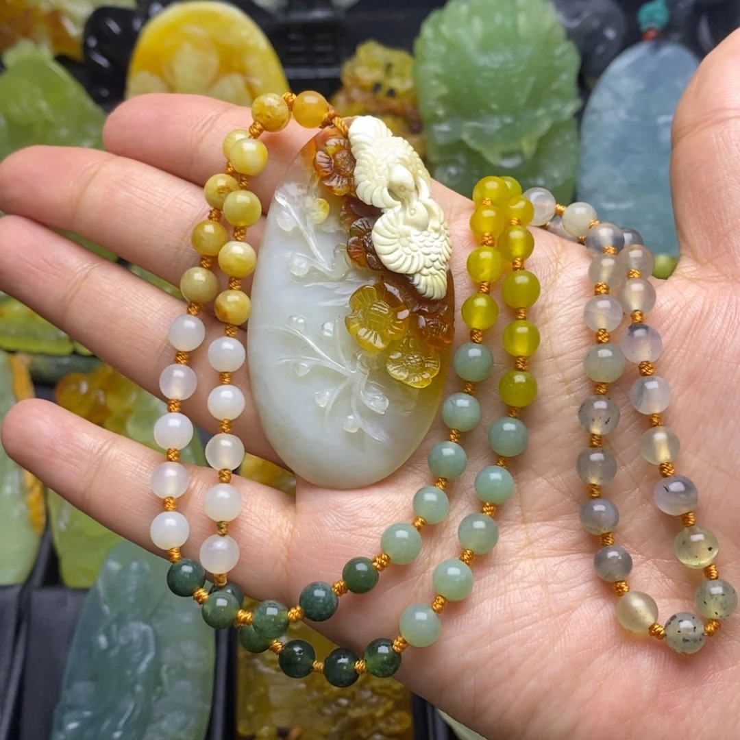 蛇纹石玉颈饰未镶嵌廖*长