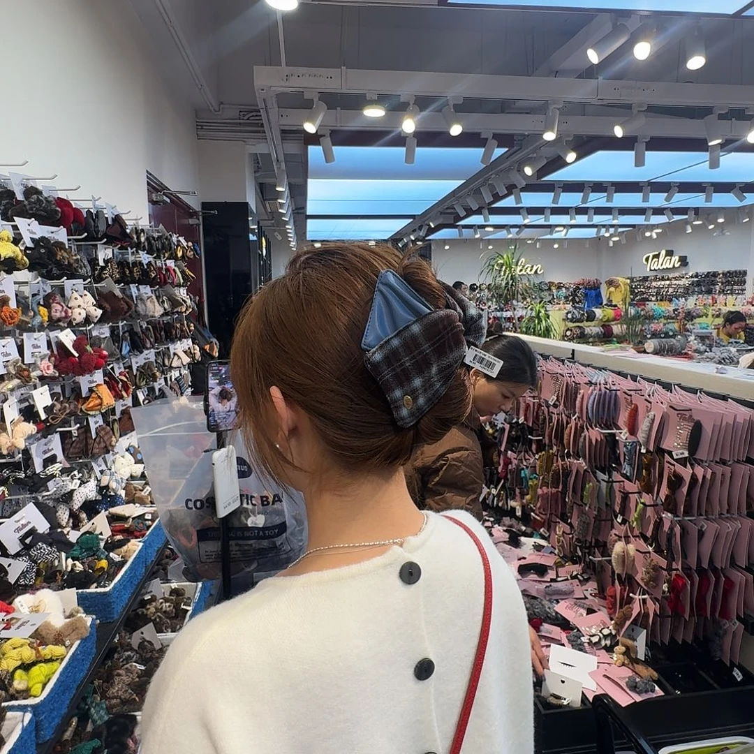 布艺非金属蓝咖三角抓