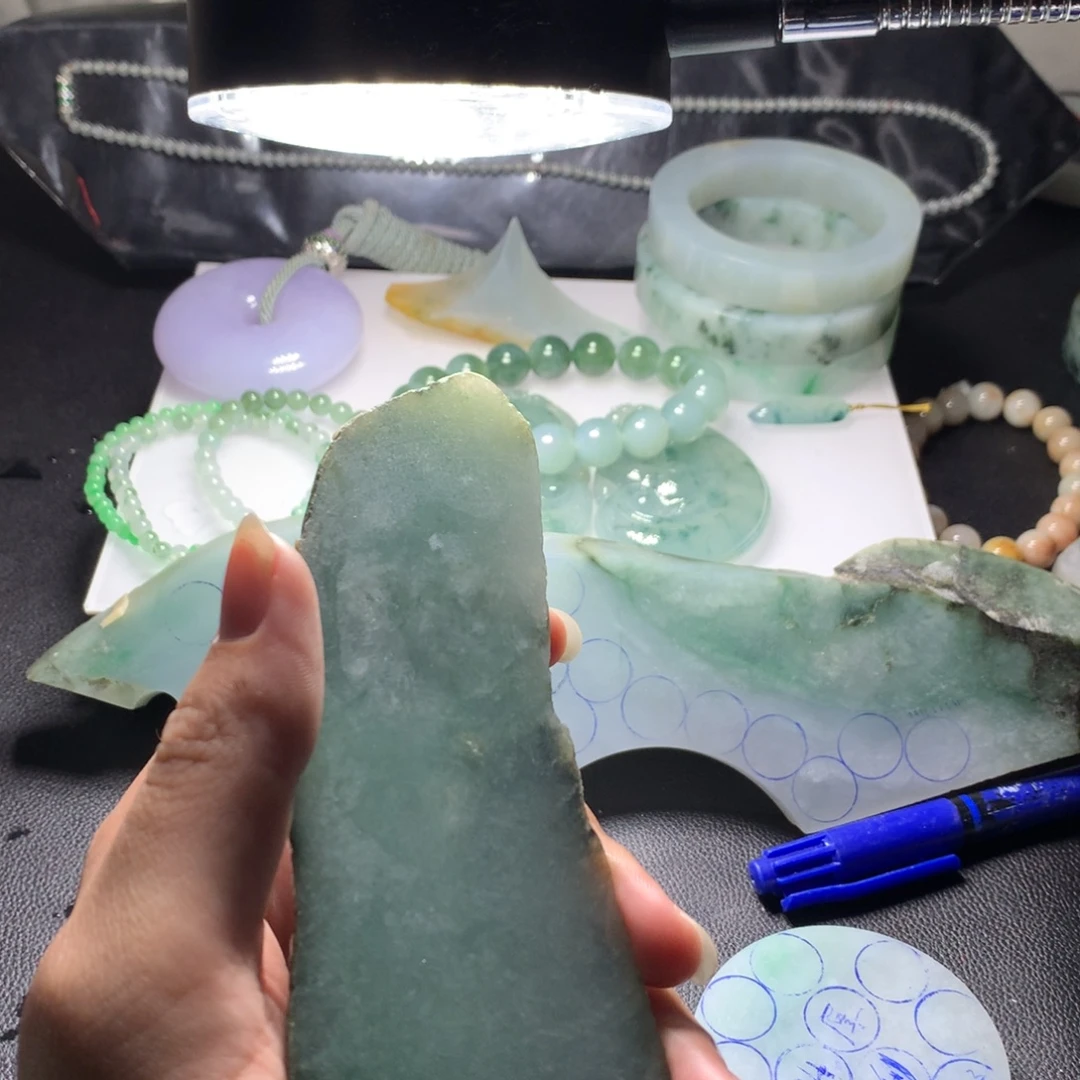 渔***翁定制翡翠未镶嵌翡翠