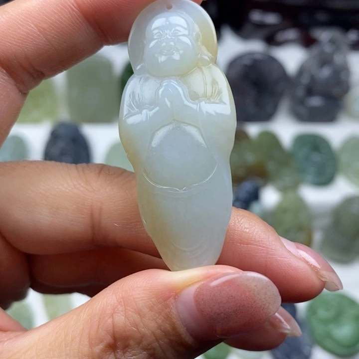 和田玉（糖玉）未镶嵌颈饰