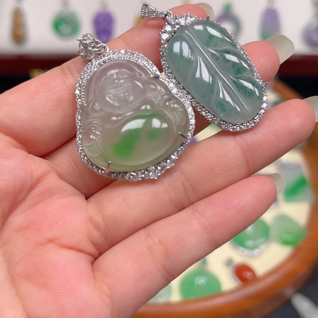 【闪购商品】无非金属团****版吊坠