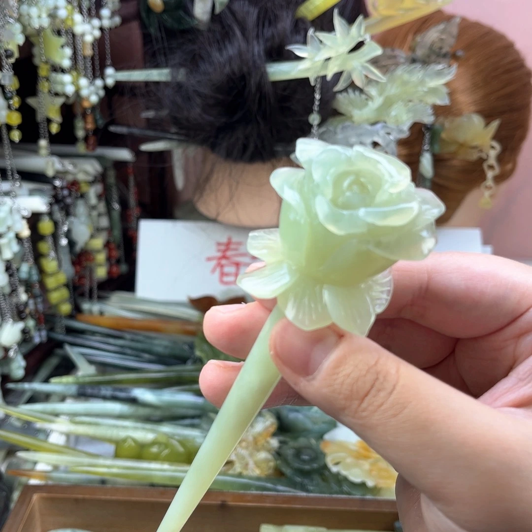 蛇纹石玉发饰未镶嵌长度15厘米左右