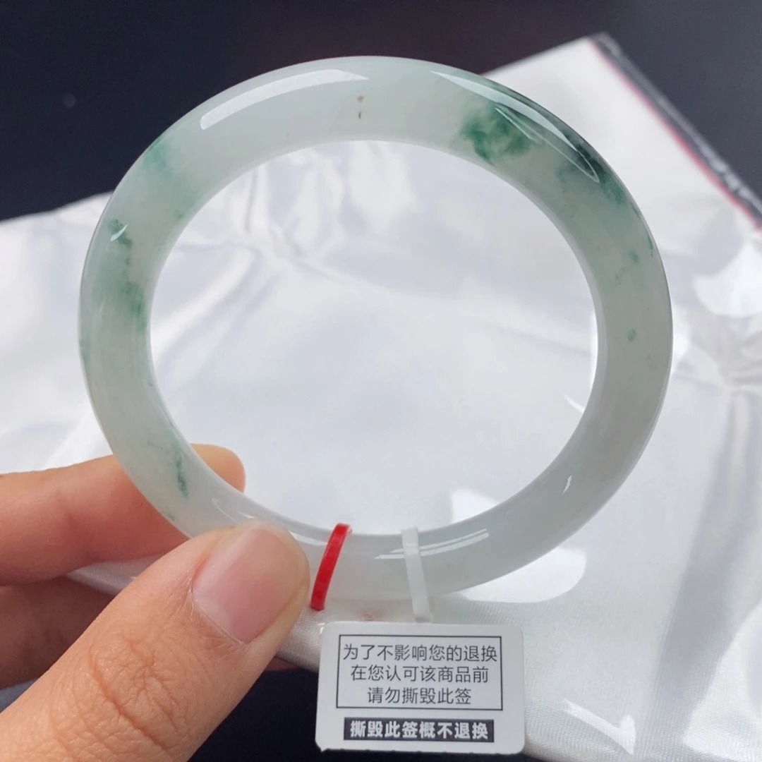 翡翠手镯（圆镯）未镶嵌