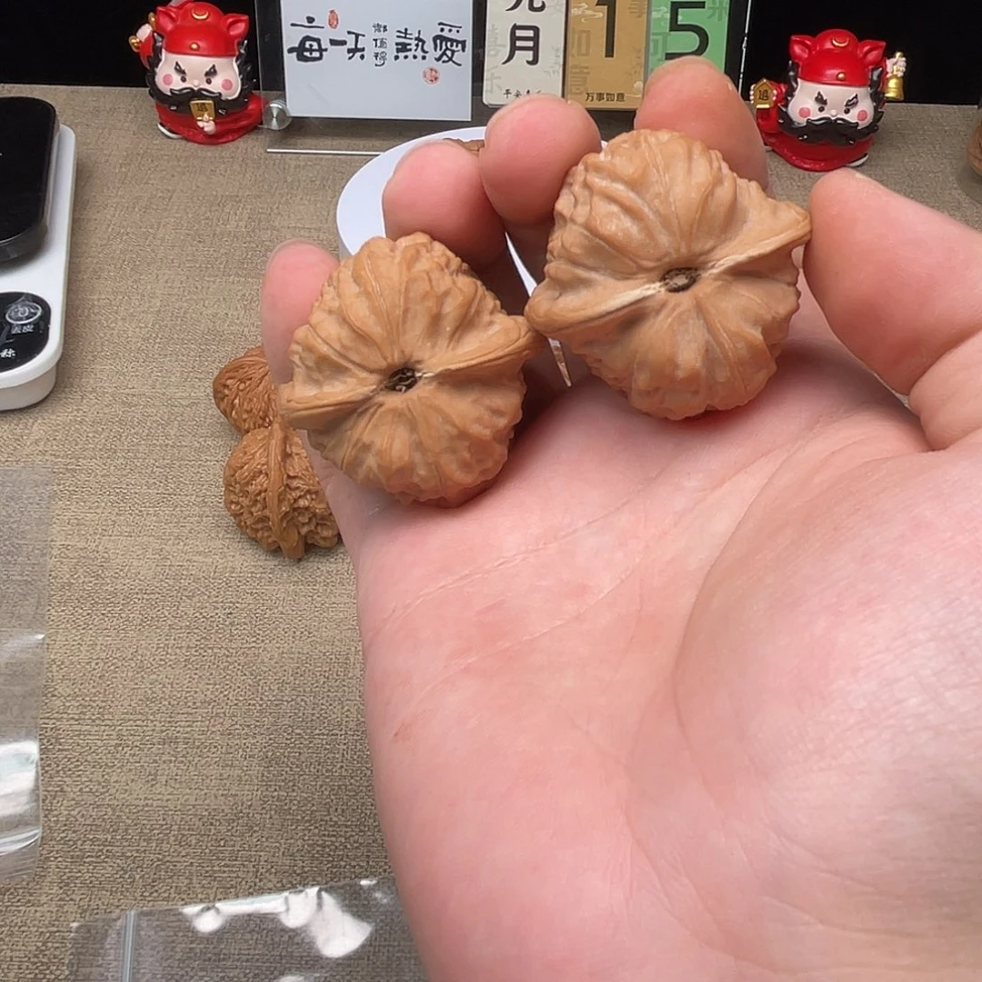 地***雷吊坠文玩核桃敦煌