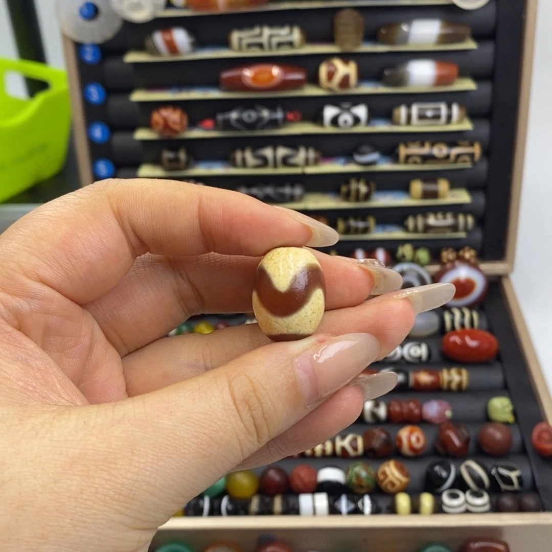 玛瑙/玉髓未镶嵌珠宝半成品王*猪