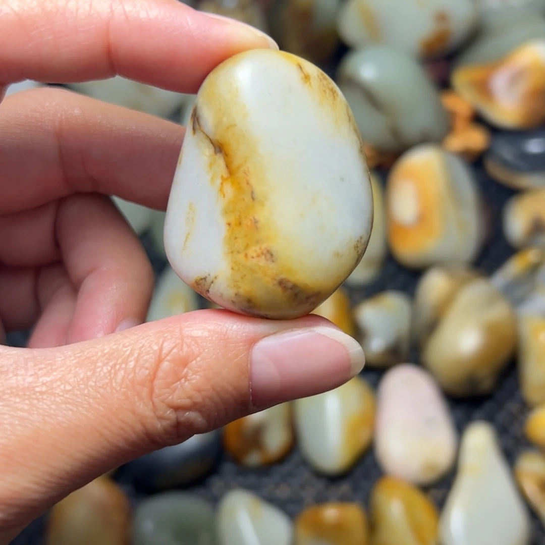 和田玉未镶嵌把件32