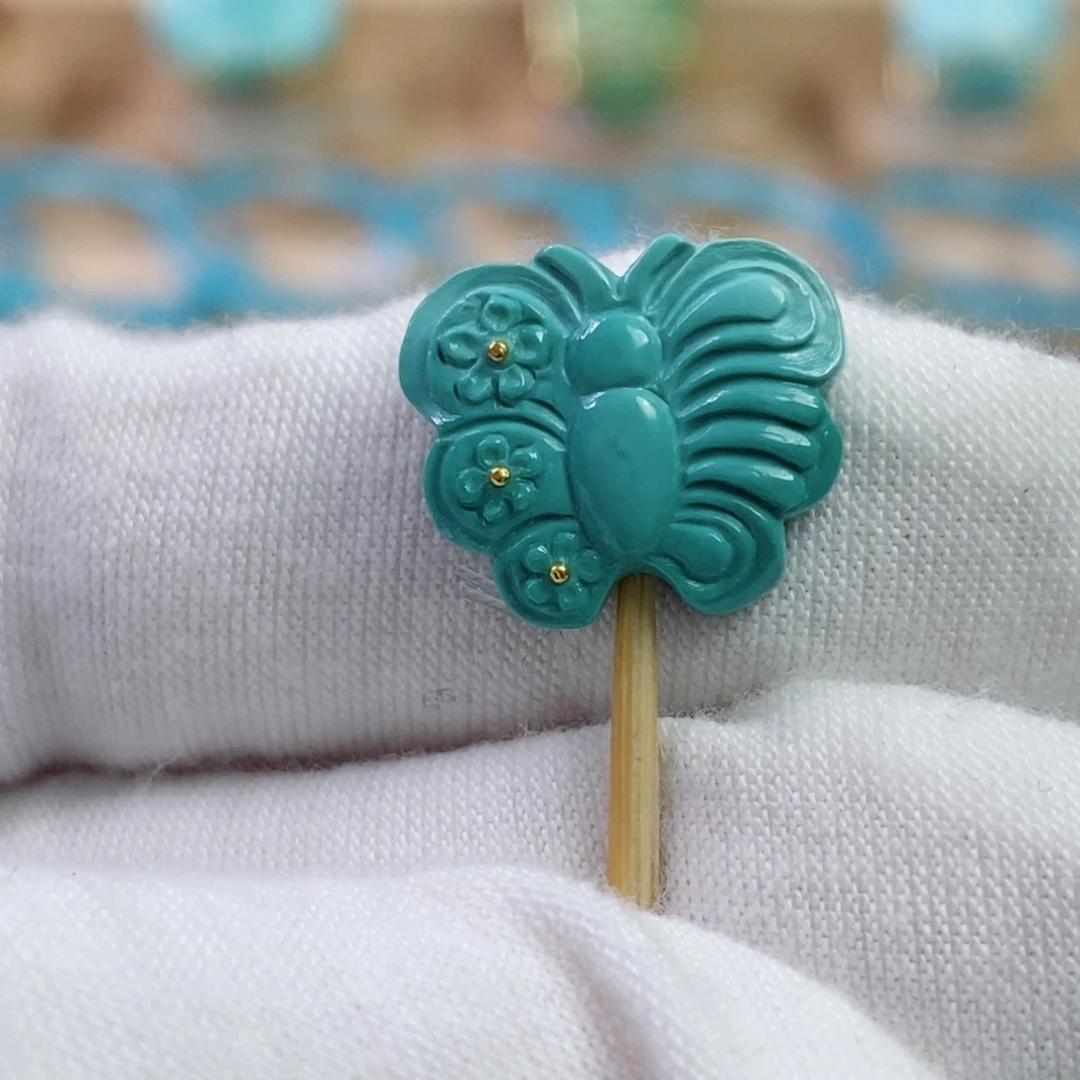 绿松石未镶嵌珠宝奇石