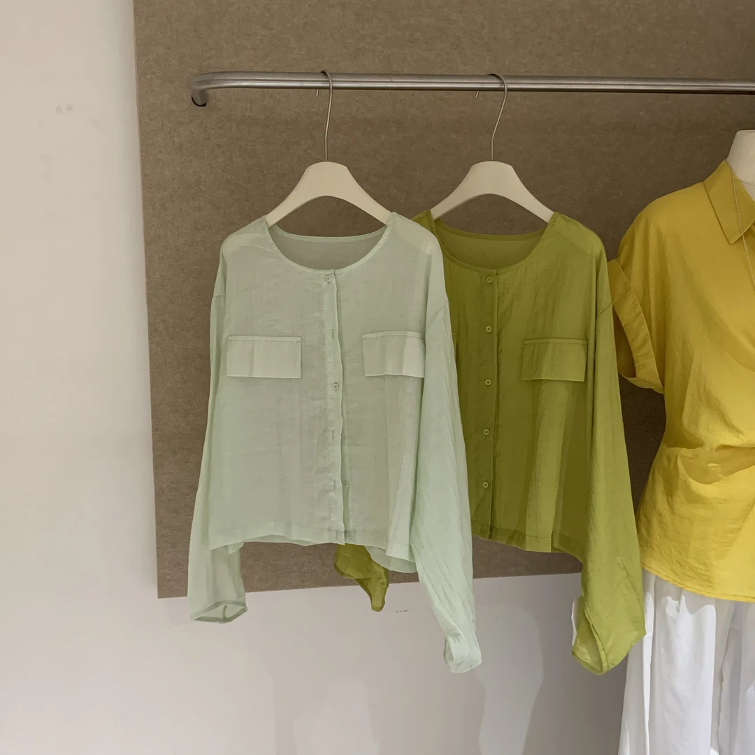 vi@33510 薄款纯色小衫