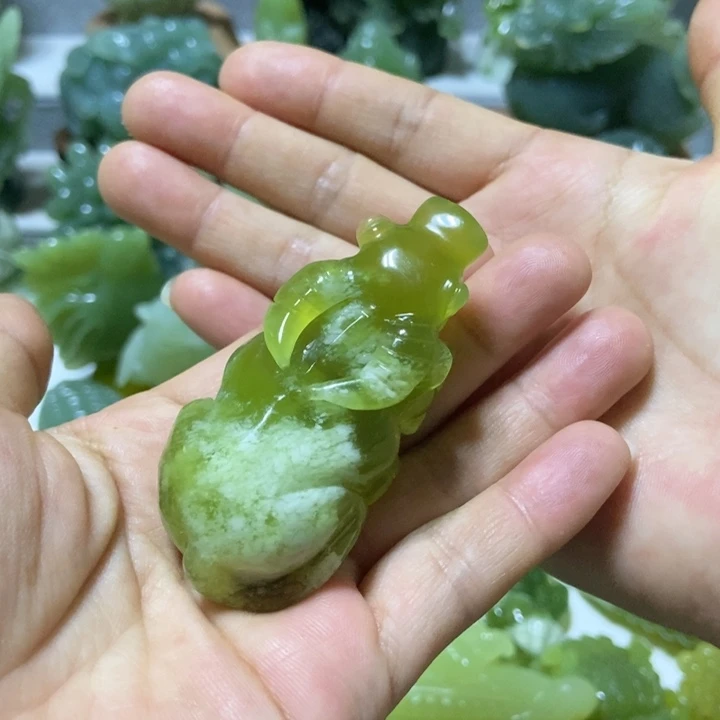 【闪购商品】未镶嵌蛇纹石玉把件