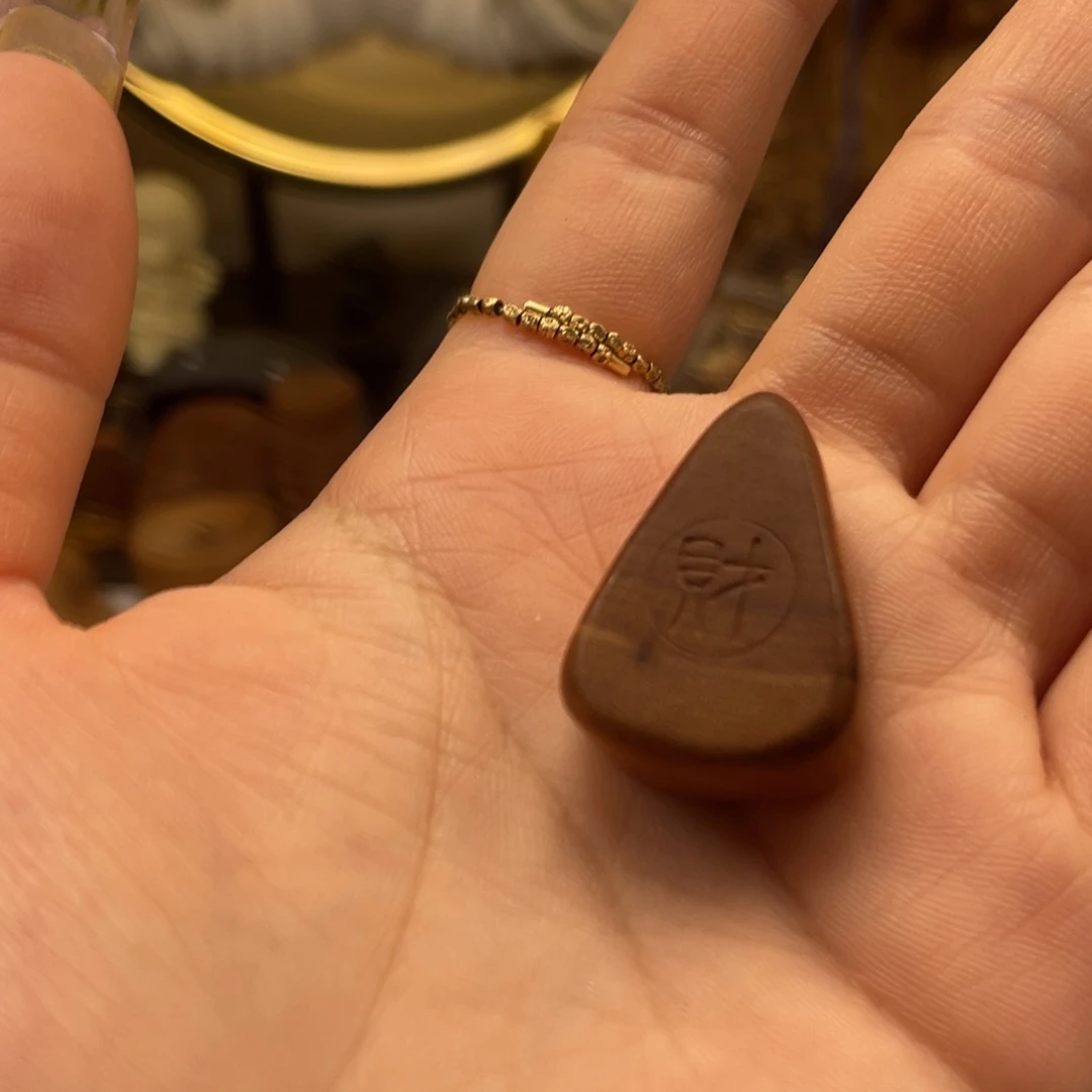 晨****无事牌檀香木老山檀香