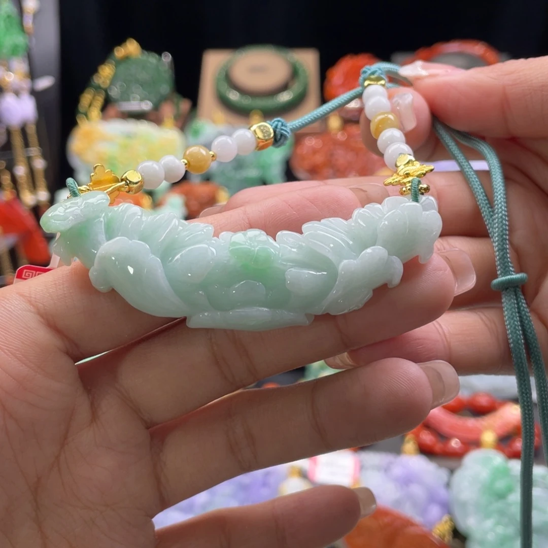 翡翠颈饰未镶嵌代编织