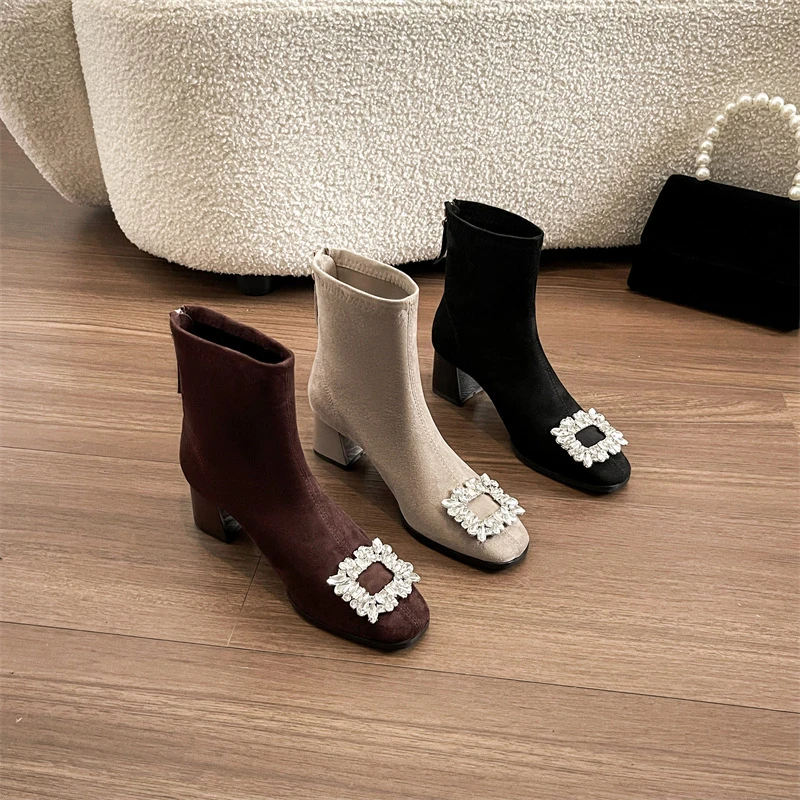 2025年粗跟短靴女秋冬新款磨砂绒面时装方头水钻职业粗跟瘦瘦靴女