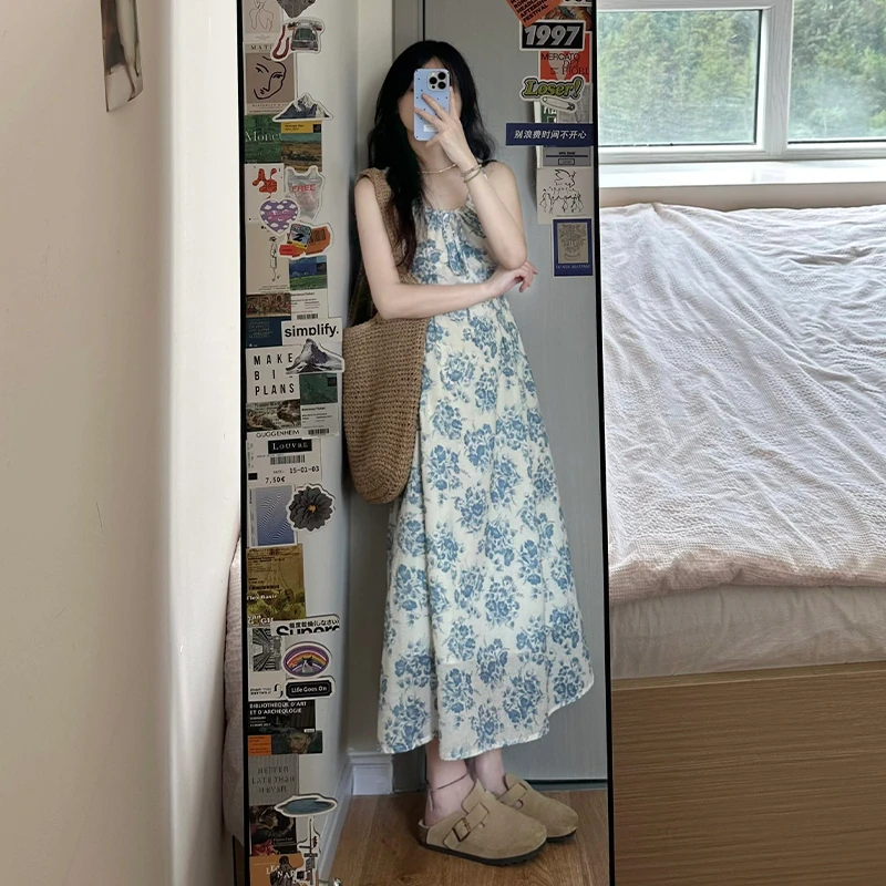 ZJ3956蓝色印花长裙2025年新款女装夏季无袖连衣裙子气质拍照穿搭