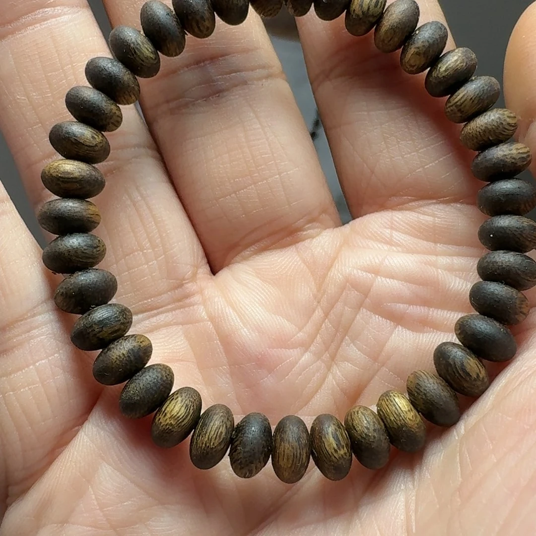 沉香手串奶***咸奇楠算盘珠单圈多样性发货