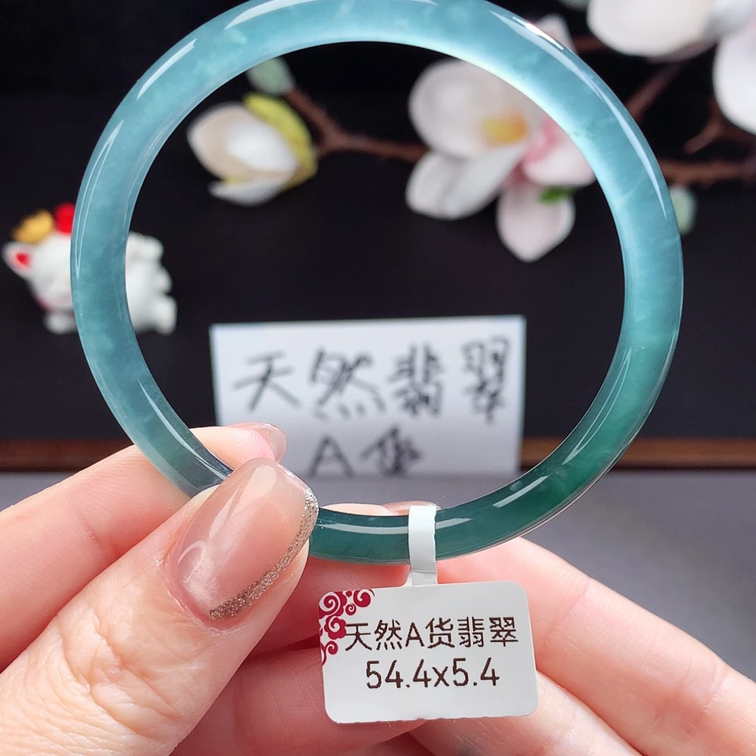 翡翠手镯（圆镯）未镶嵌