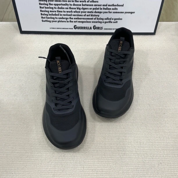 黑色低帮金标透气轻便耐磨秋冬加绒鞋子男款通勤百搭时尚加厚大棉