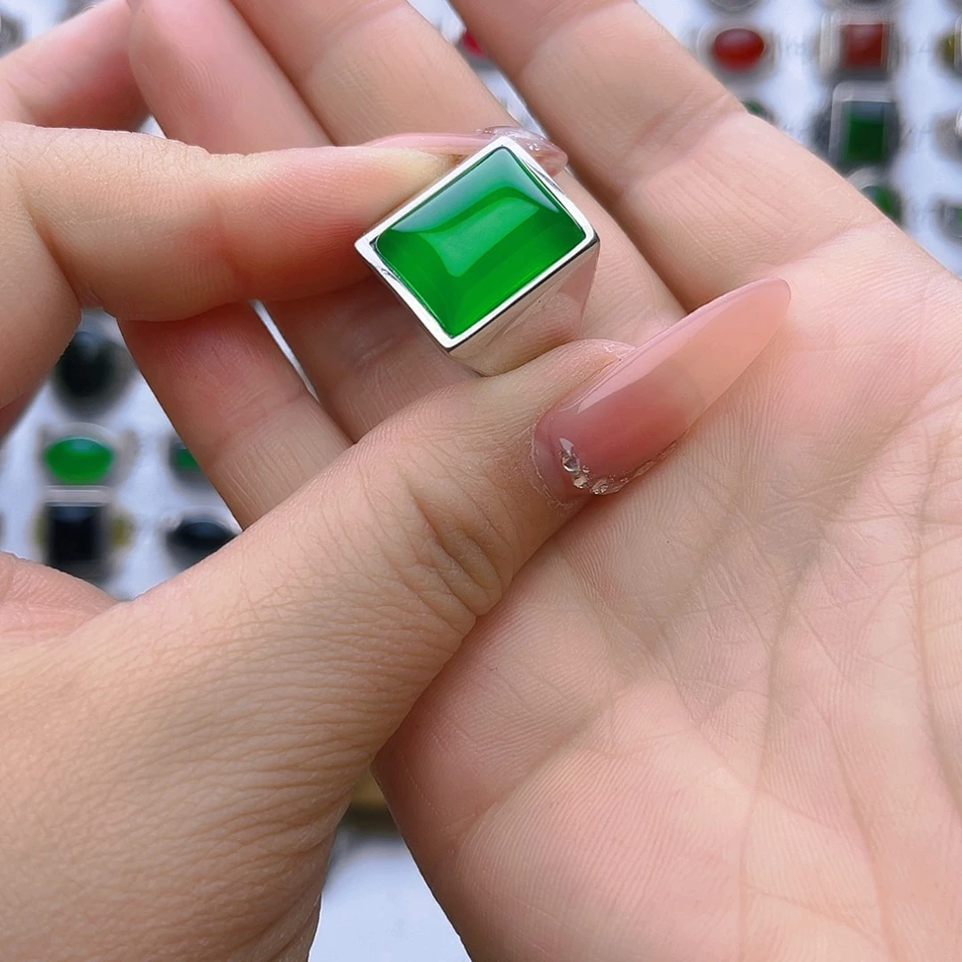 玛瑙/玉髓戒指银S925镶嵌华**士