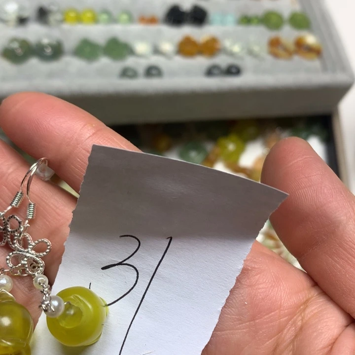 蛇纹石玉耳钉足银镀金镶嵌?***✨