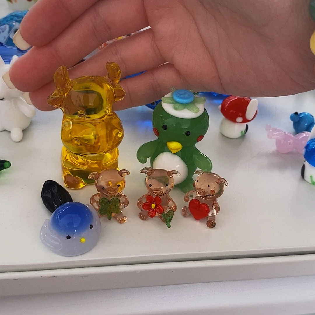 月****琉璃手工艺品小猪