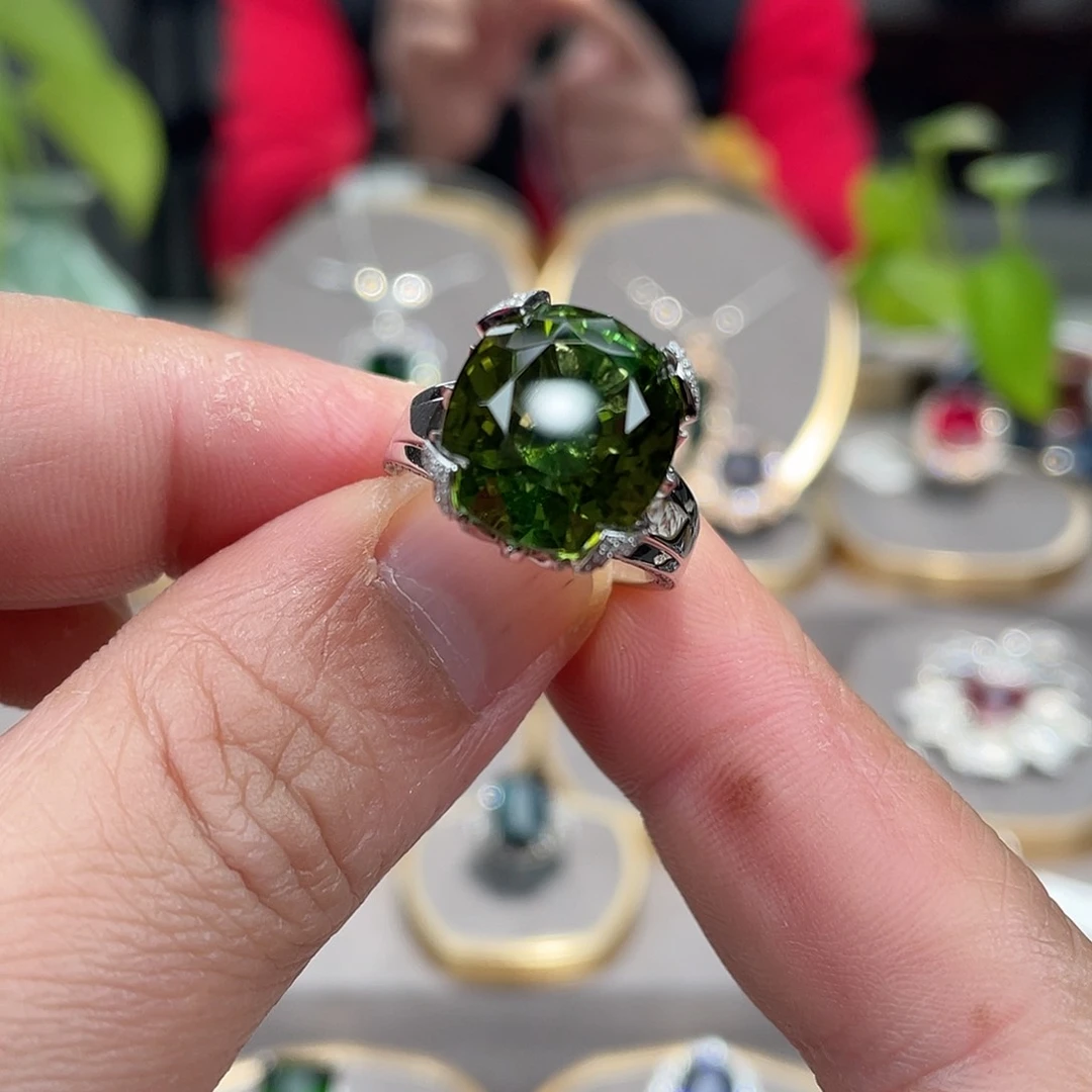 碧玺戒指18K金镶嵌13.3ct