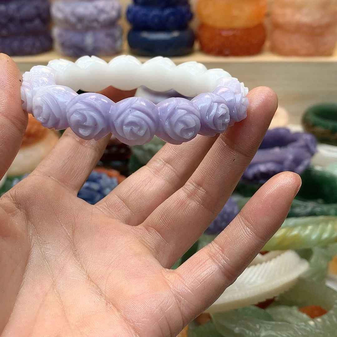 未镶嵌手镯石英质玉苏*。