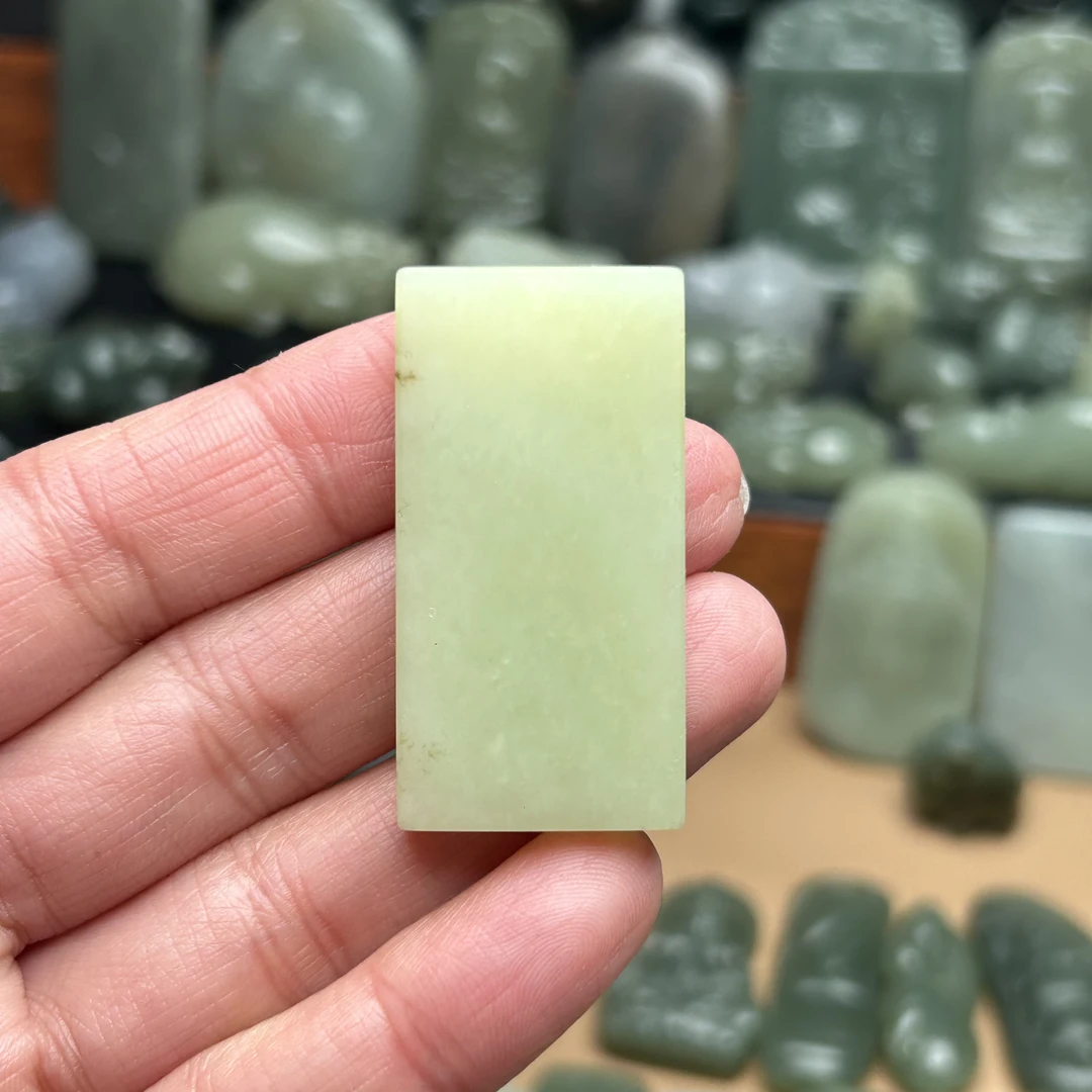 精品和田玉小挂件