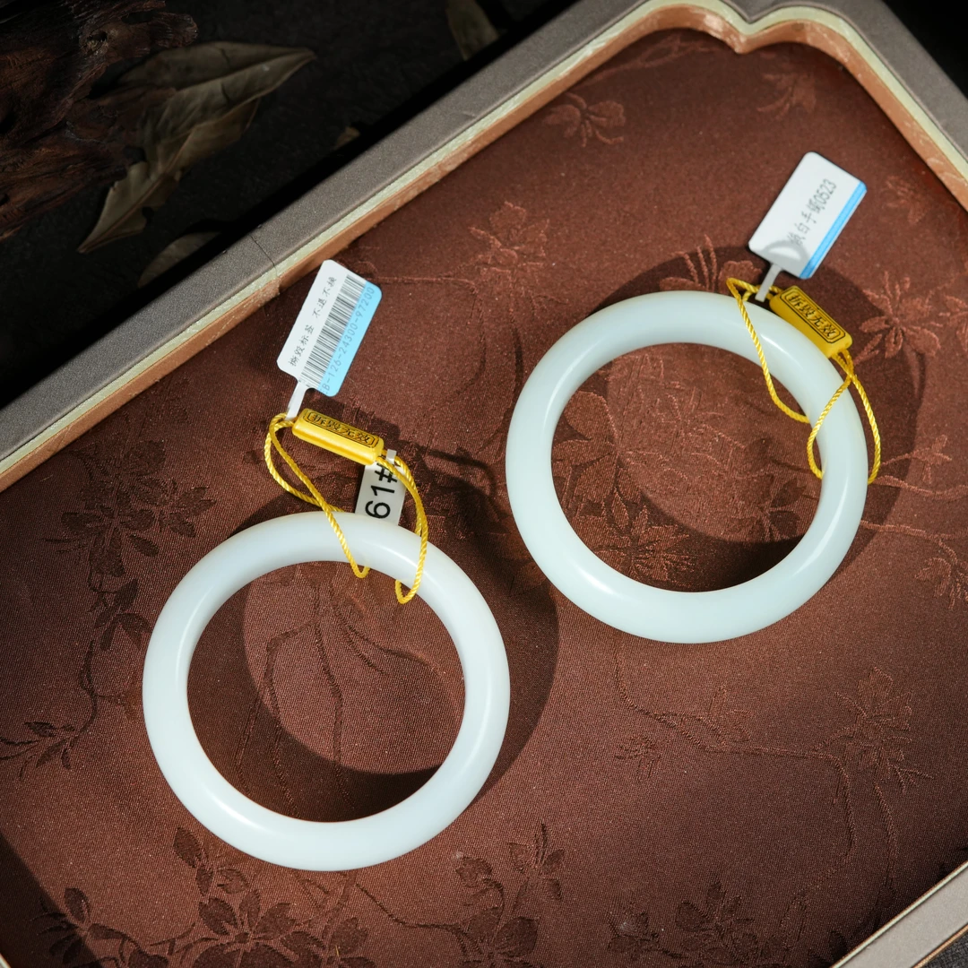 左边婷姐丨和田玉手镯（MYT5012030）（多样性发其一）