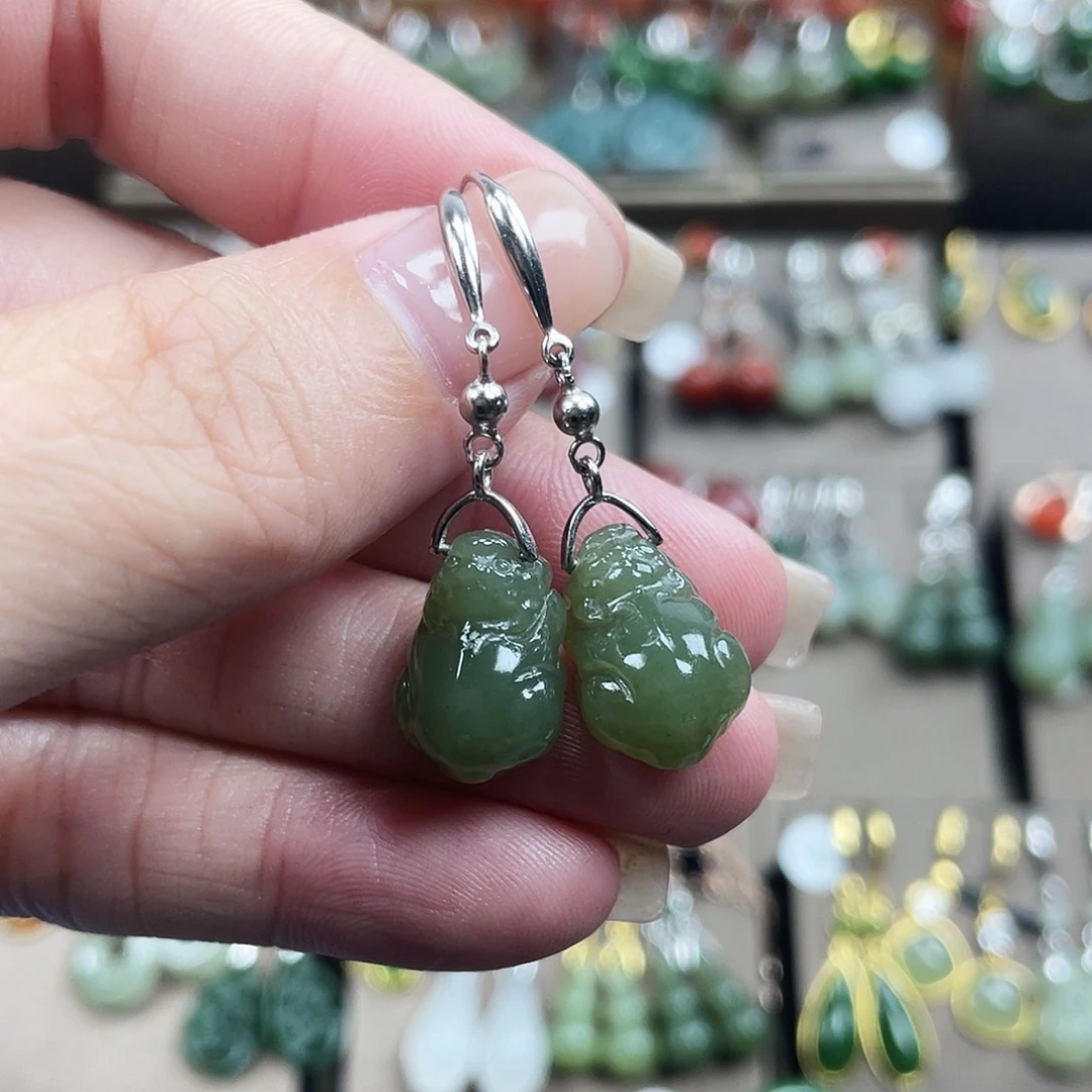 和田玉银S925镶嵌耳饰貔貅