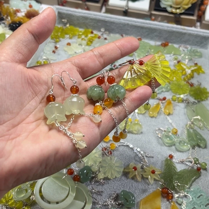 合金蛇纹石玉耳饰