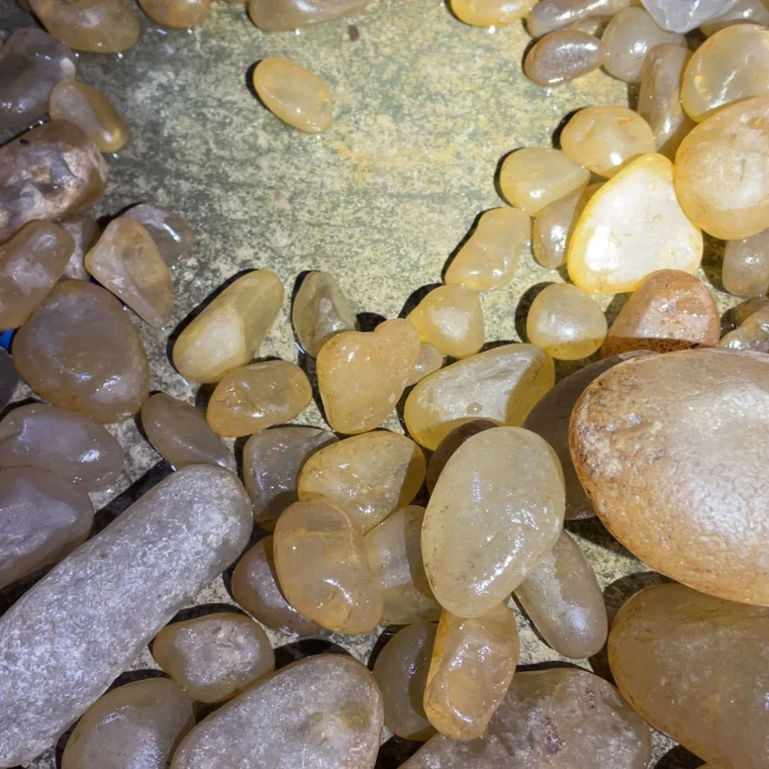 未镶嵌水晶大型摆件（非配饰）