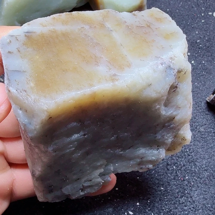 和田玉（糖玉）未镶嵌珠宝半成品