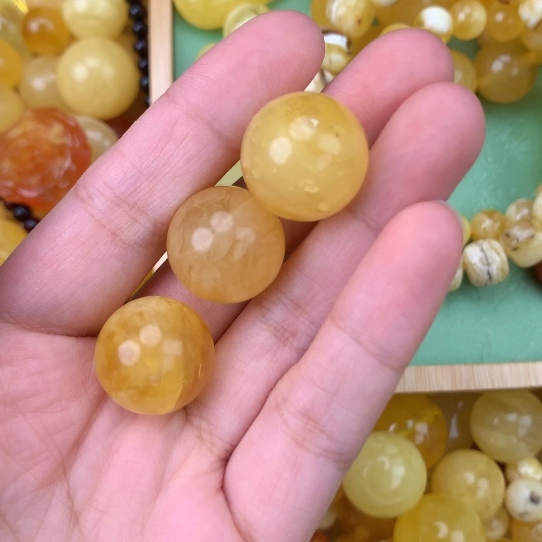 阿***松未镶嵌琥珀珠宝奇石18