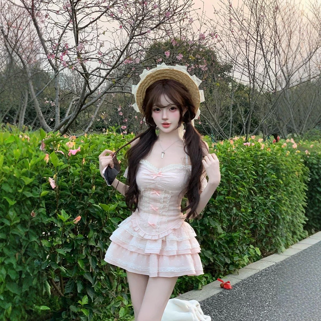 甜美清新设计感粉色吊带上衣女2026春夏新款修身显瘦蛋糕裙两件套