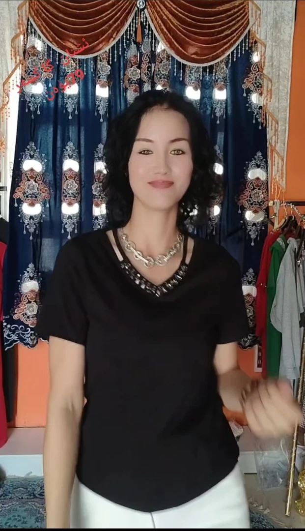 短袖镂空Oversize风V领常规袖T恤气质休闲欧若新中式