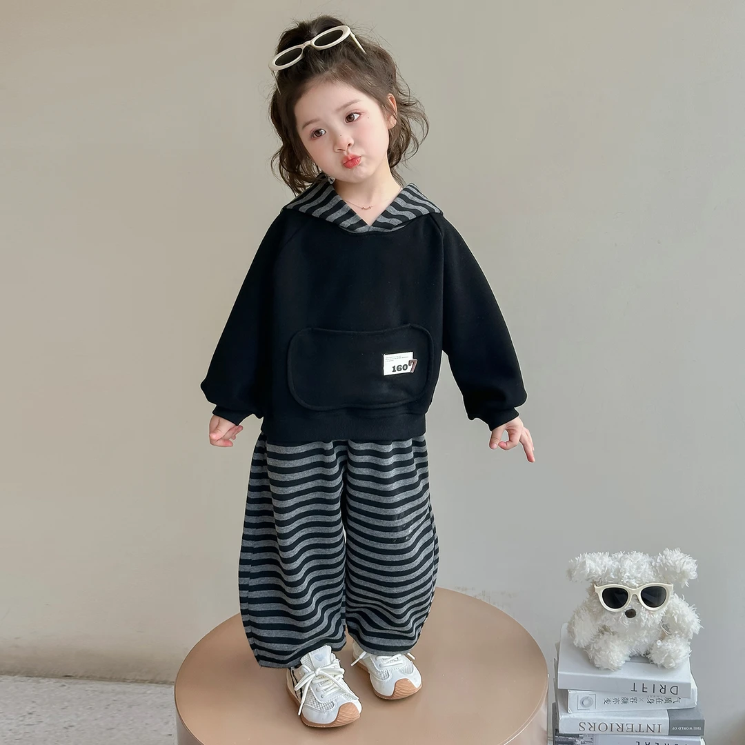 女童运动套装儿童春秋休闲连帽卫衣2025新款小女孩秋季洋气两件套