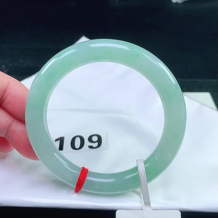 未镶嵌手镯（圆镯）翡翠109