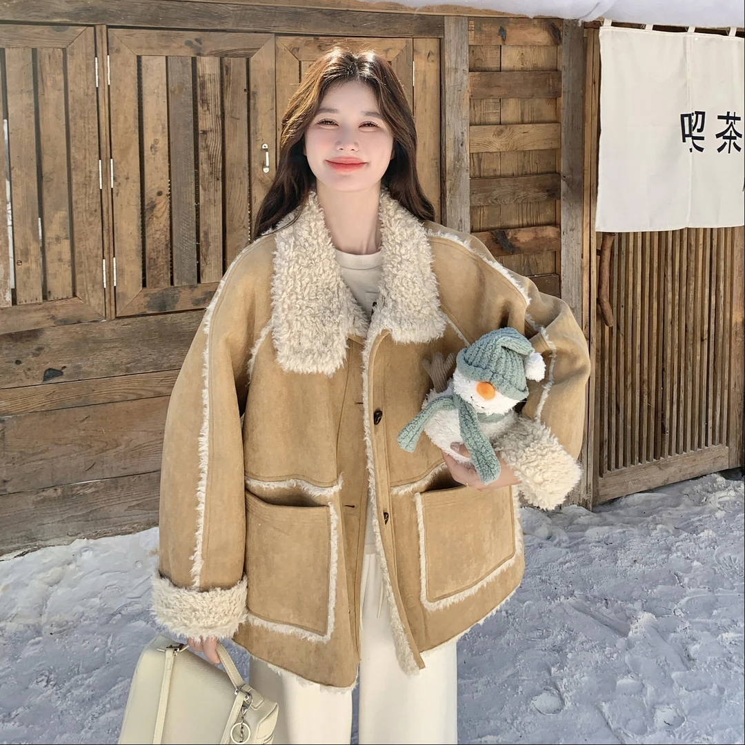 韩版卡其色羊羔毛皮毛一体外套女2025冬季新款通勤风翻领保暖棉服