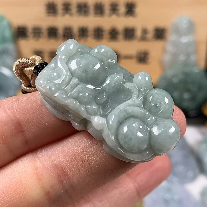 翡翠未镶嵌颈饰貔貅福利